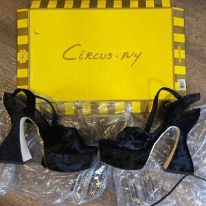 Sam Edelman Black Velvet CIRCUS NY